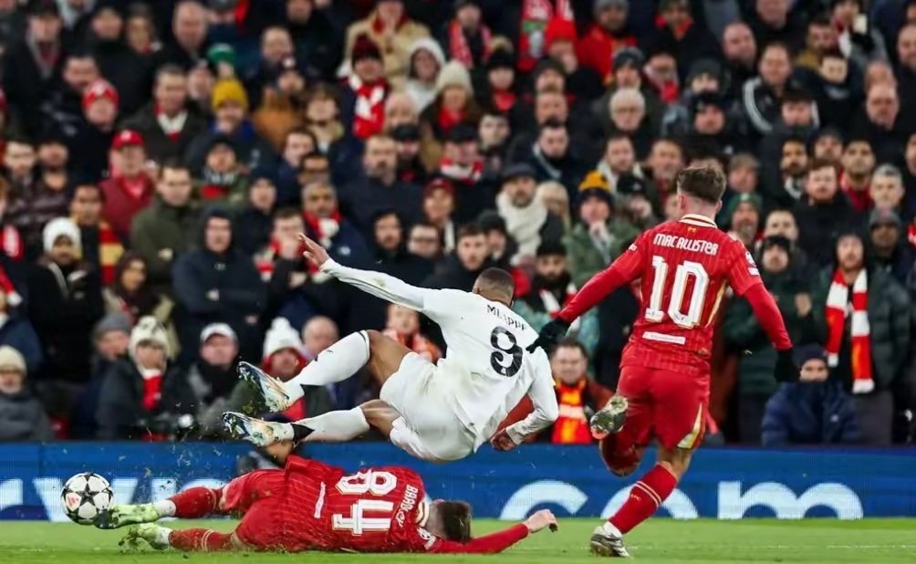 姆巴佩关键节点赛况扑朔迷离，拜仁带队取胜！